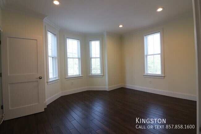 Building Photo - 140 Minden St