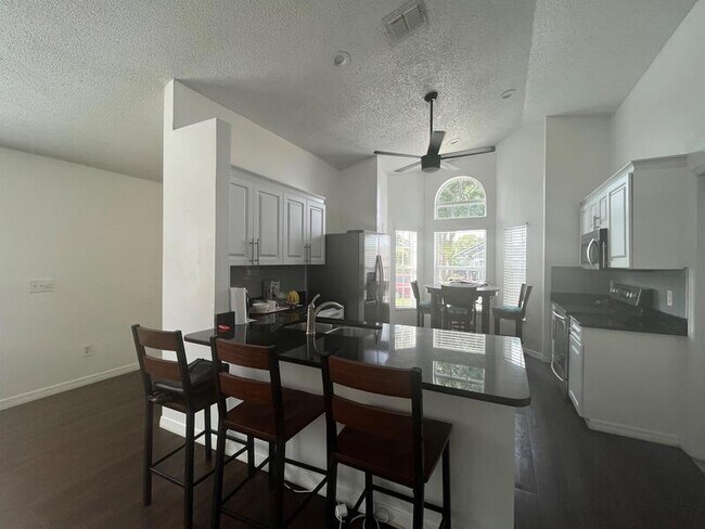 Building Photo - 8750 Claiborne Ct