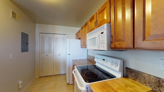 Building Photo - 3046 Cloverly Ln