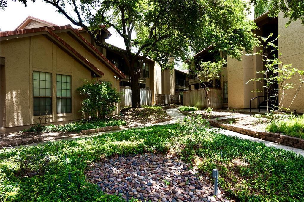 Foto principal - 1202 Thorpe Ln