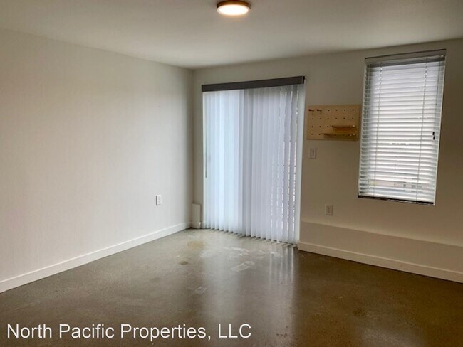 Building Photo - 3 br, 2 bath House - 1208 W Emerson St