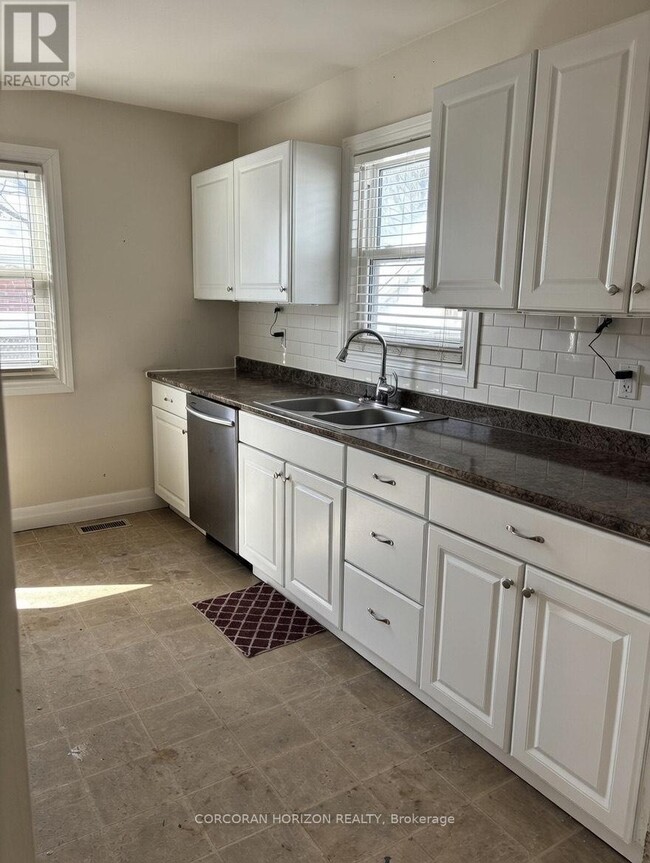 Photo du bâtiment - 24 Cherry Gardens