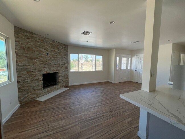 Foto del edificio - 8090 Reche Canyon Rd