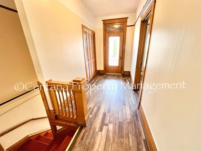 Building Photo - Great 3 Bedroom near Tech!