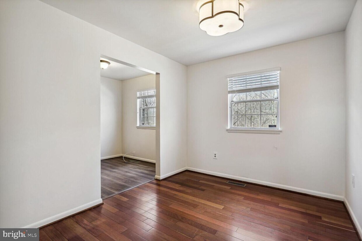 15060 Cherrydale Dr, Woodbridge, VA 22193 Townhome Rentals in