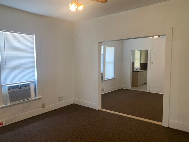 Foto del edificio - 4215 Garden St