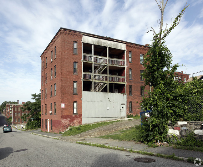 PARTE TRASERA - 24 Charlton St