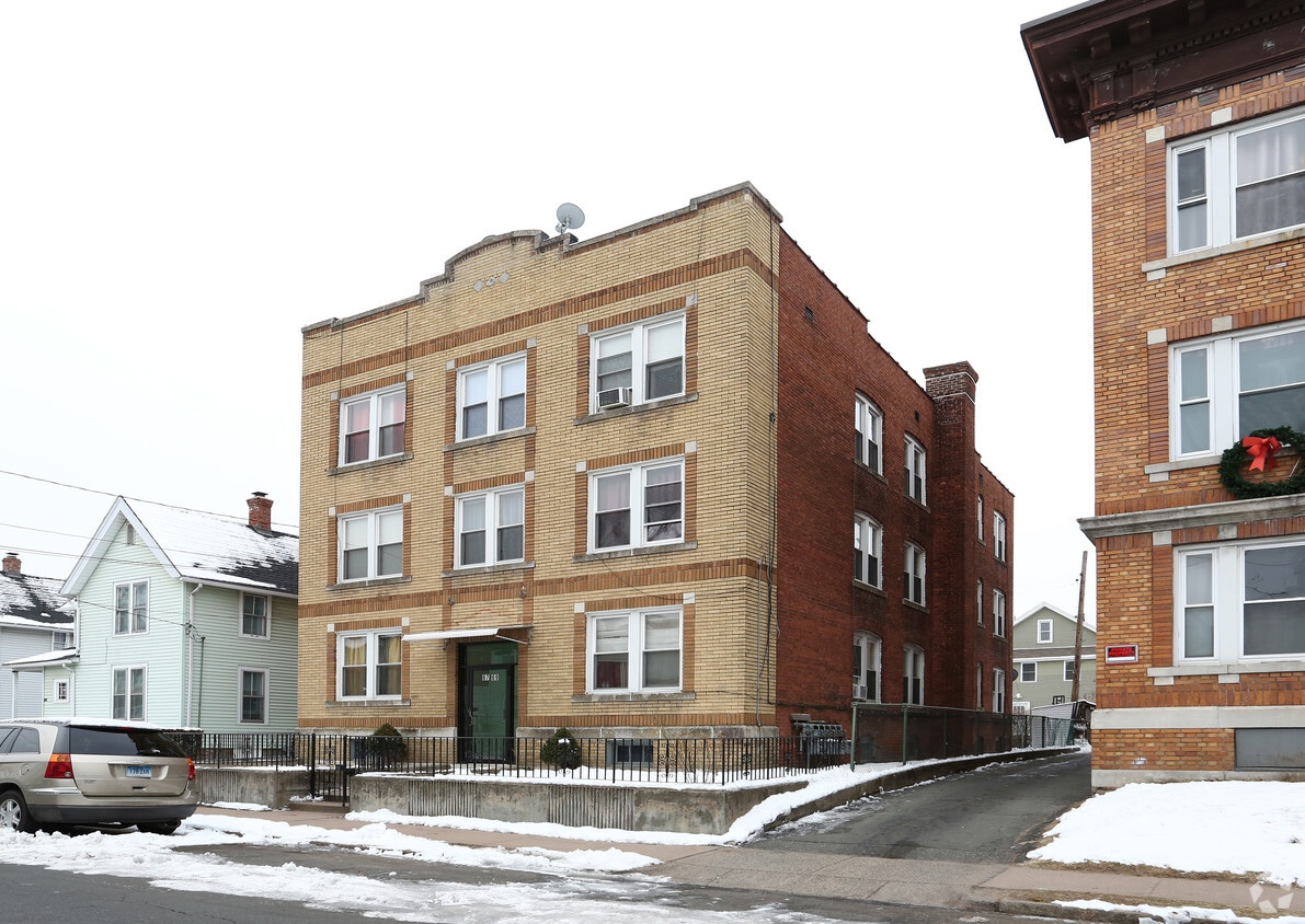 Primary Photo - 67-69 S Whitney St