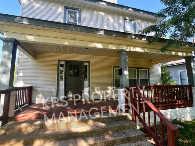 Building Photo - 156 Athenian N
