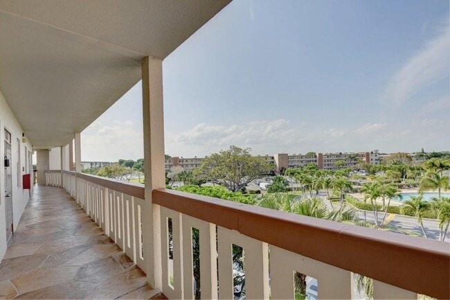 Photo - 4028 Newcastle B Apartment