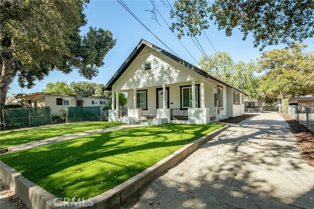 Foto del edificio - 1735 El Sereno Ave