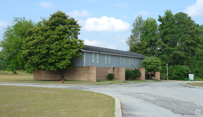 Building Photo - Lakeland Apartments