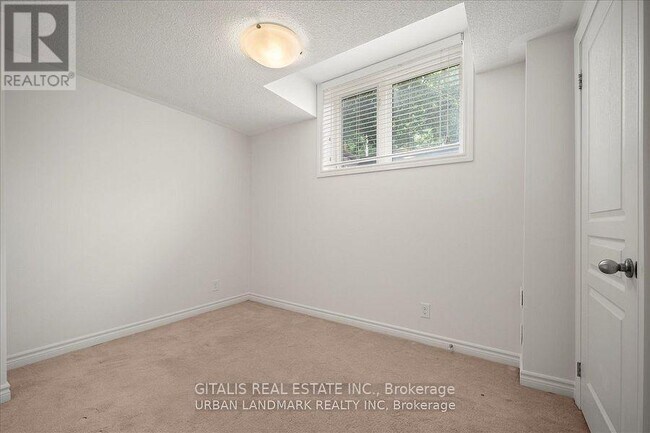 Photo du bâtiment - 94 Caledonia Park Rd