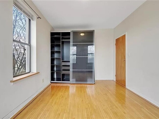 Foto del edificio - 460 Ovington Ave
