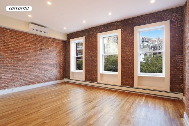Foto del edificio - 116 E 91st St