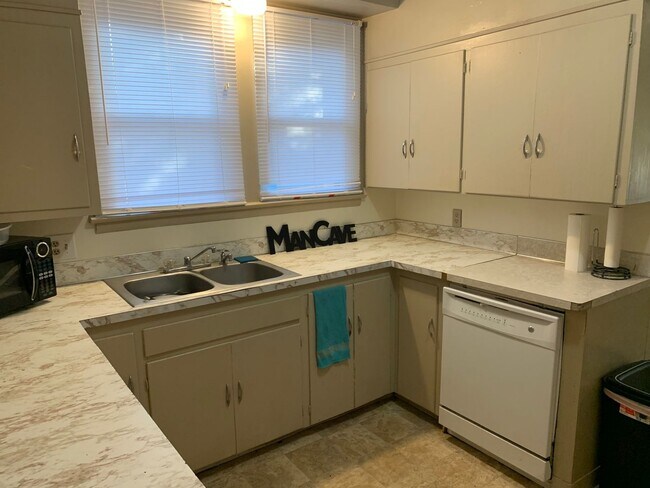 Foto del edificio - 1821 7th Ave