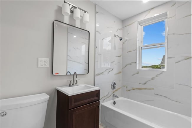 Photo - 382 Orms St Apartment