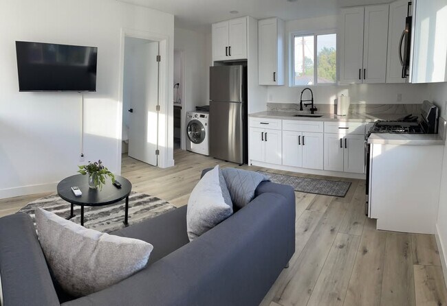 Foto del edificio - 6124 Alcove Ave