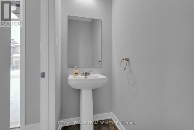 Building Photo - 520 Filly Ter