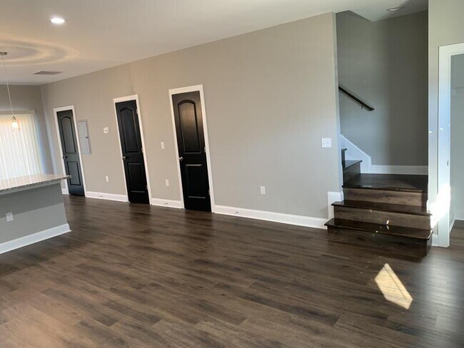 Foto del edificio - 1 Emanuel Ct