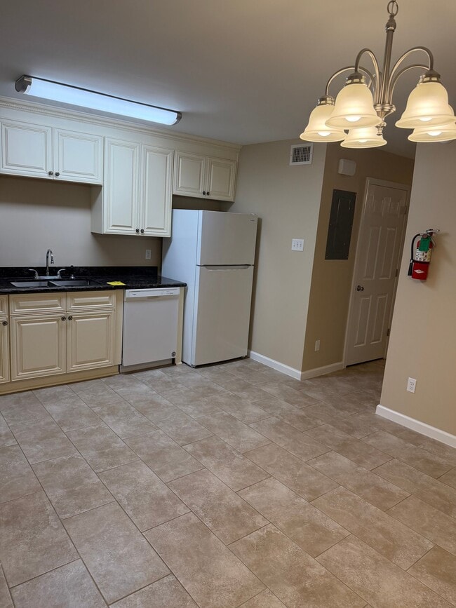 Foto del edificio - 4832 Finch St