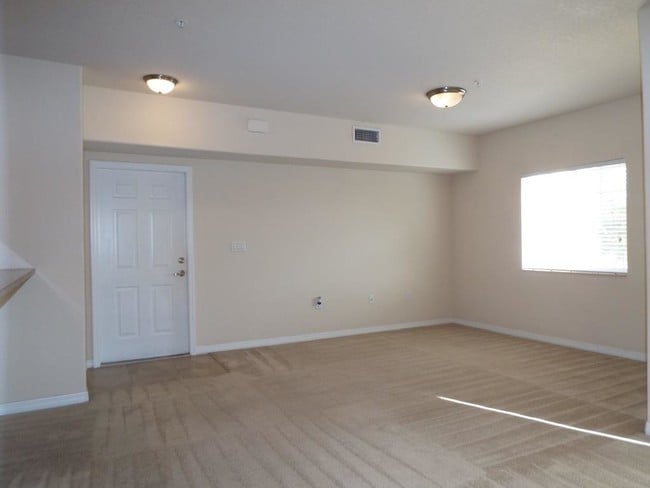Building Photo - 13160 Bella Casa Cir