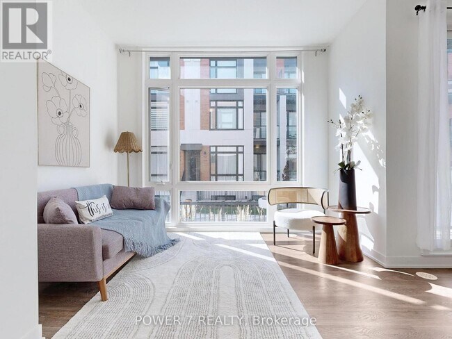 Photo du bâtiment - 14 David Eyer Rd