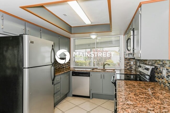 Building Photo - 3 Bedroom Pet-Friendly Home in CAPE CORAL, FL with Main Street Renewal