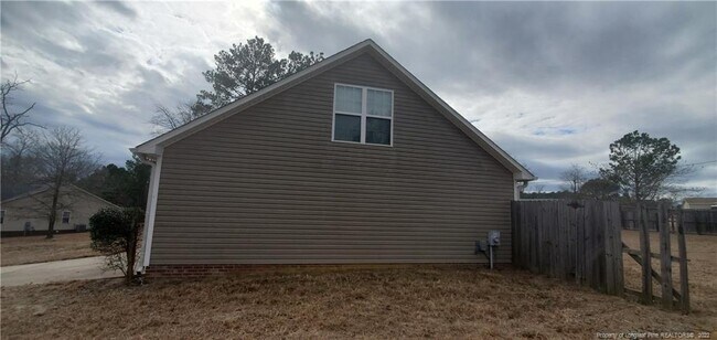 Foto del edificio - 211 Wolfbridge Dr