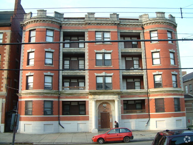 Building Photo - Rockdale Manor