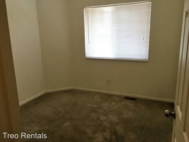 Building Photo - 129 Bamberger Ct