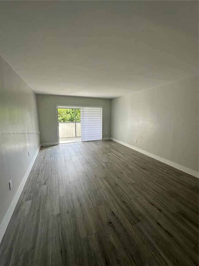 Building Photo - 9455 W Flagler St