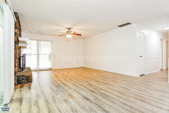 Foto del edificio - 3 BR 2 BA Move-In Ready Home -- Looking for You!