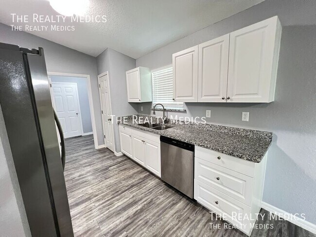 Foto del edificio - 2839 SW 165th Pl