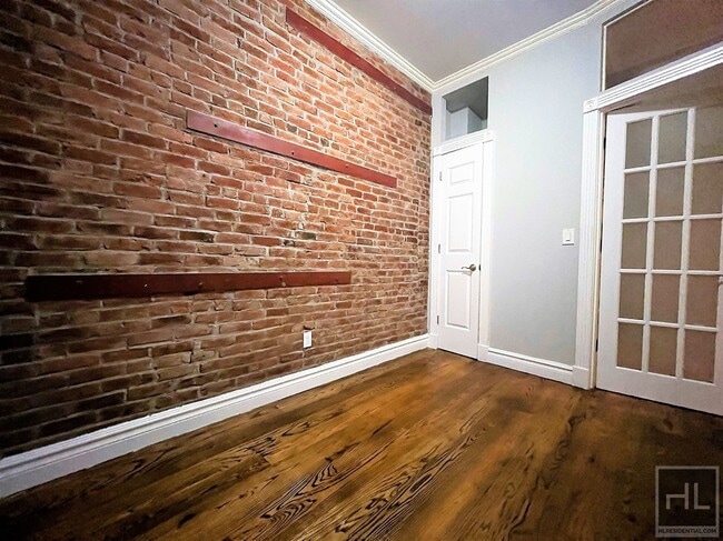 Foto del edificio - W 14TH ST.