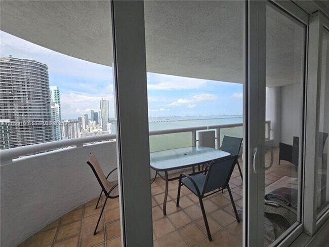 Building Photo - 1717 N Bayshore Dr
