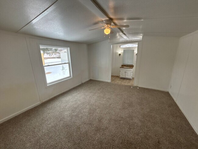 Building Photo - Glendale Mobile Home Park