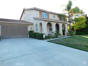 Building Photo - 27829 Lake Ridge Dr