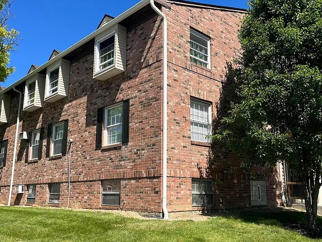 Building Photo - 4696 Tarryton Ct S