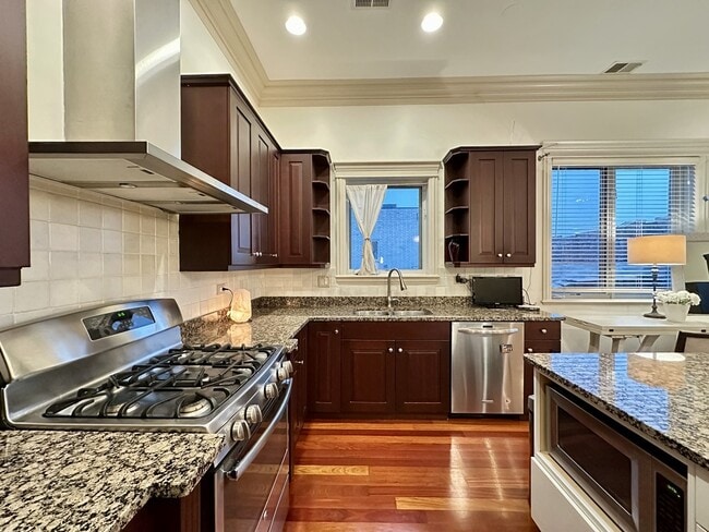 Foto del edificio - 3806 N Ashland Ave