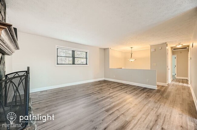 Building Photo - 5 br, 3 bath House - 5385 Stewart Mill Roa...