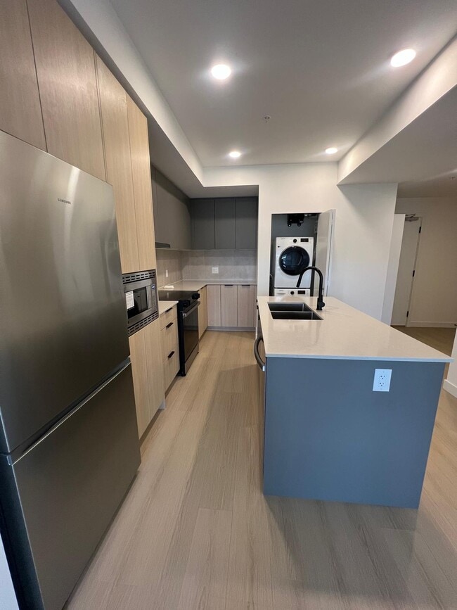 Building Photo - 314 - 13