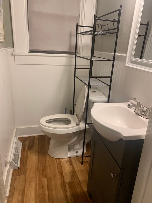 Foto principal - 2 Bedroom near Catawba College & Salisbury...