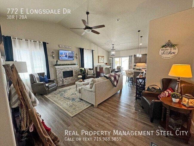 Building Photo - Elegant 3-Bed, 2-Bath Home located in Pueb...