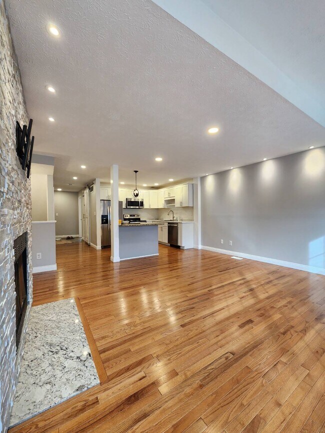 Foto del edificio - 10555 Montgomery Rd