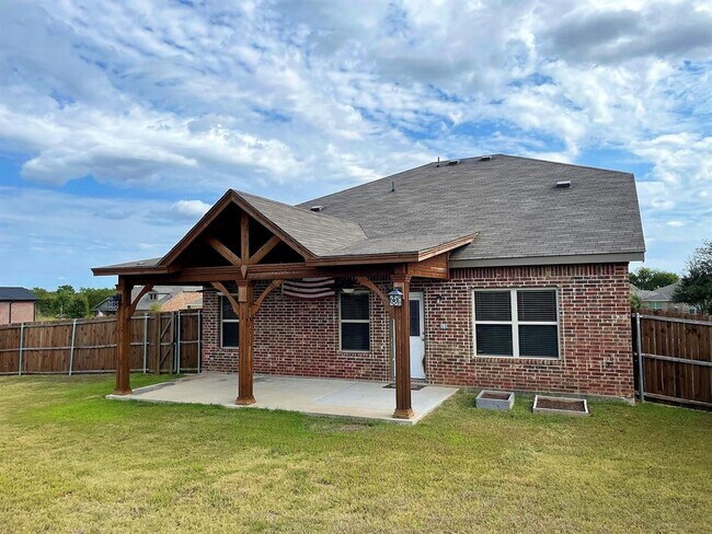 Building Photo - 208 Dye Dr