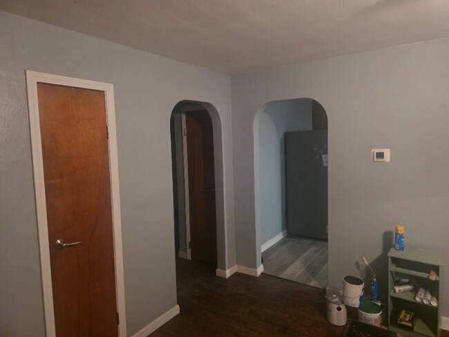 Foto del edificio - 2409 E 8th St