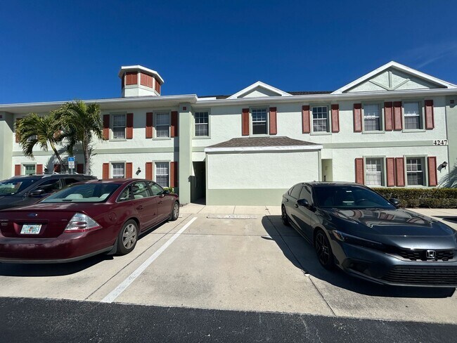 Foto del edificio - 4247 Liron Ave