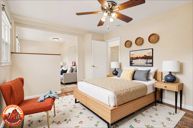 Foto del edificio - Sunny 2-Bedroom Home with Fenced-In Yard a...