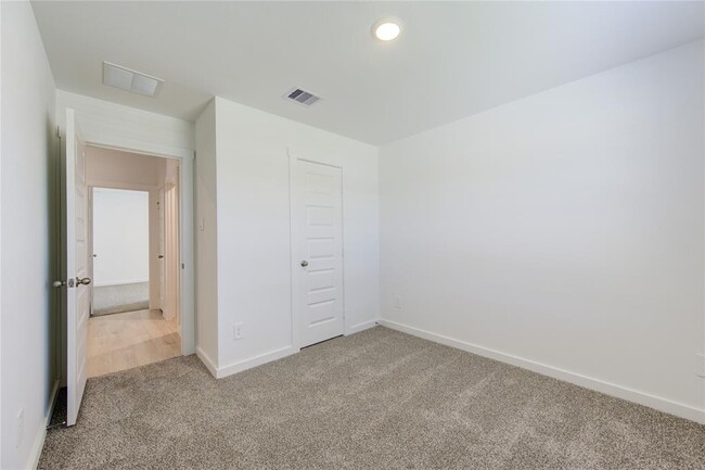 Building Photo - 8038 Tropea Dr